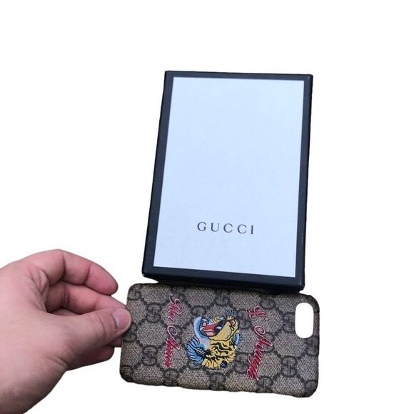 Authentic Gucci Iphone Case Supreme GG Tiger 7/8 Beige FOR IPHONE 7 AND 8 ONLY - Picture 8 of 15